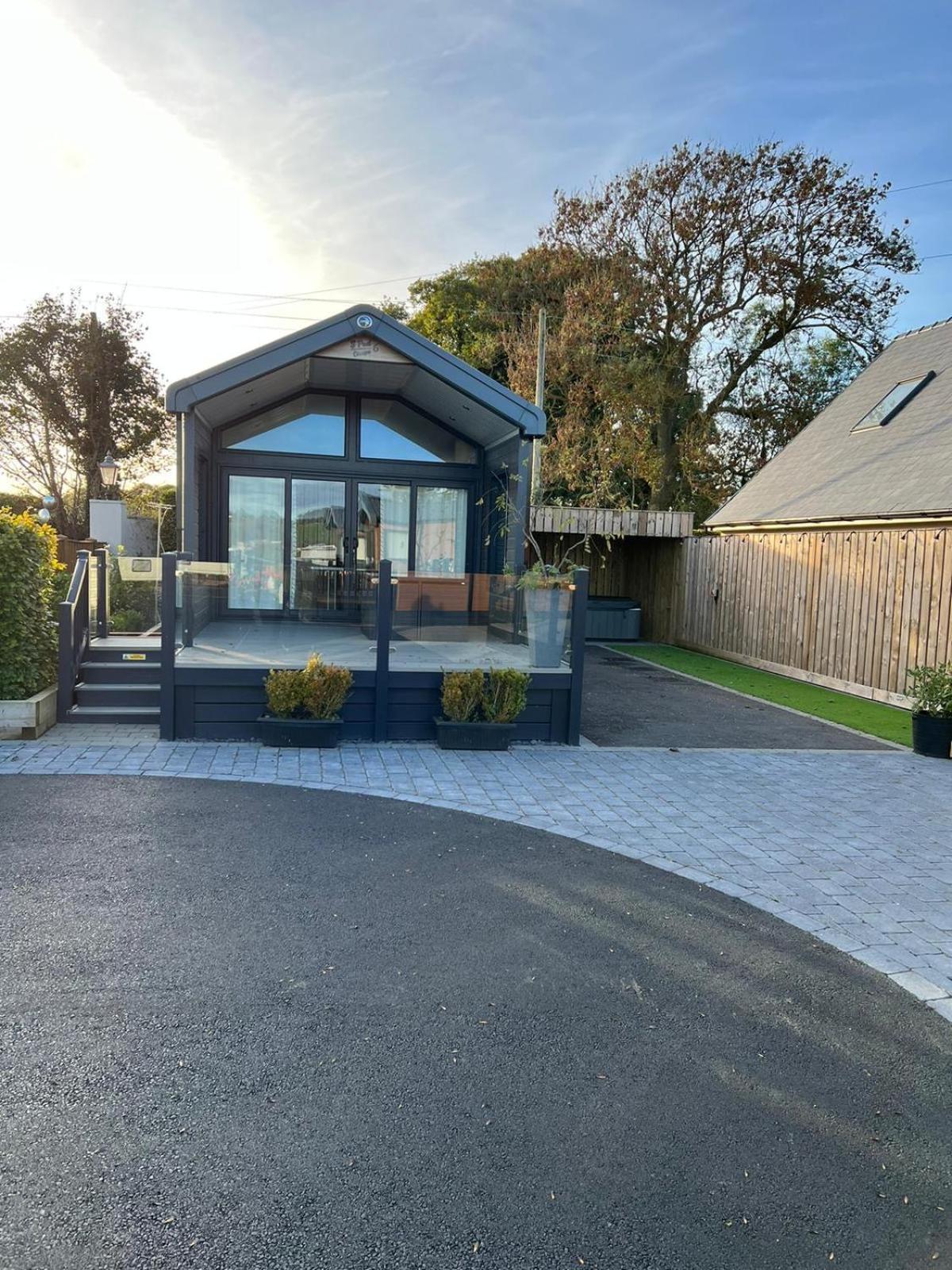 The Pods At Haulfryn Caravan Park Whitford Exteriér fotografie